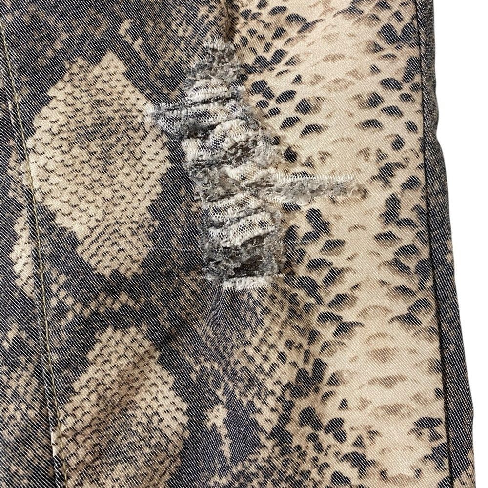 Python Print Skinny Jeans - Picture 13 of 14